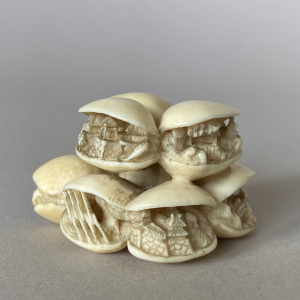 Muschelgruppe mit den acht Ansichten von Ōmi